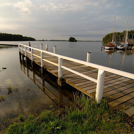 Strauers Hotel Am See Bosau Exterior photo
