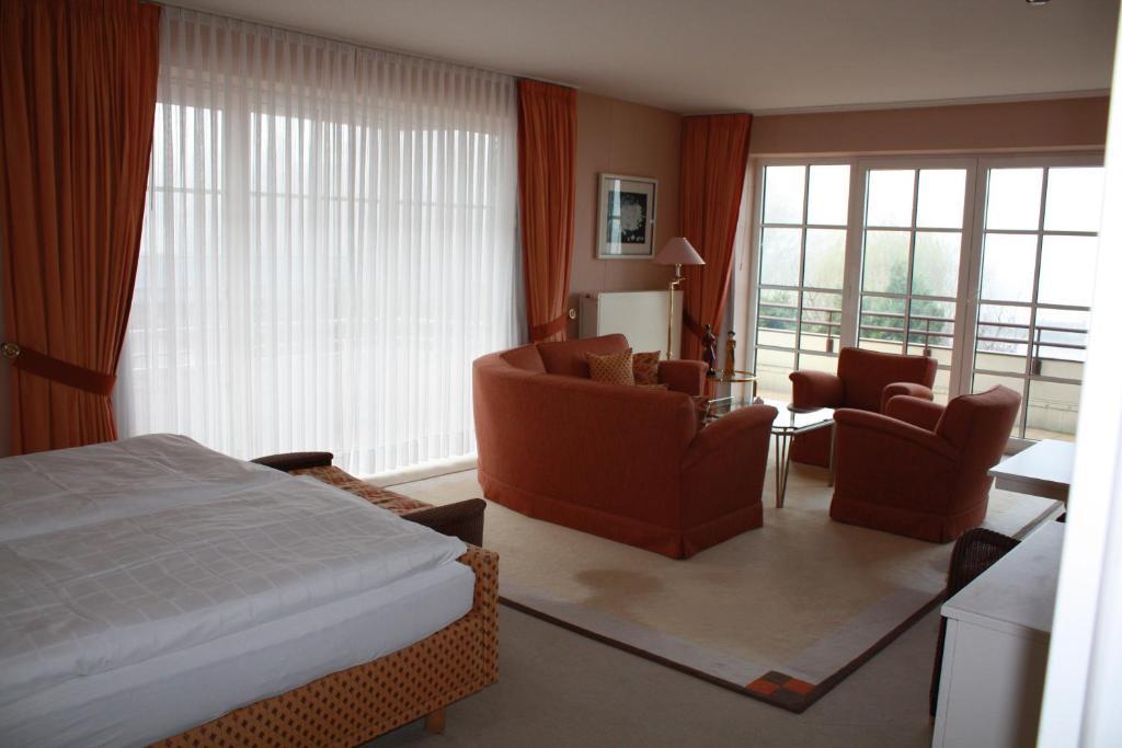 Strauers Hotel Am See Bosau Room photo