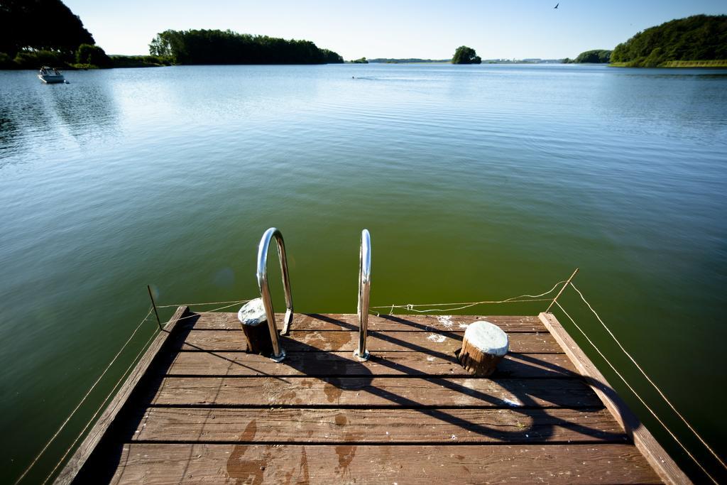 Strauers Hotel Am See Bosau Exterior photo